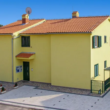 Apartman Studio Balorda-4 By Interhome *