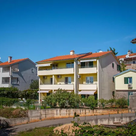 Apartman Studio Balorda-4 By Interhome